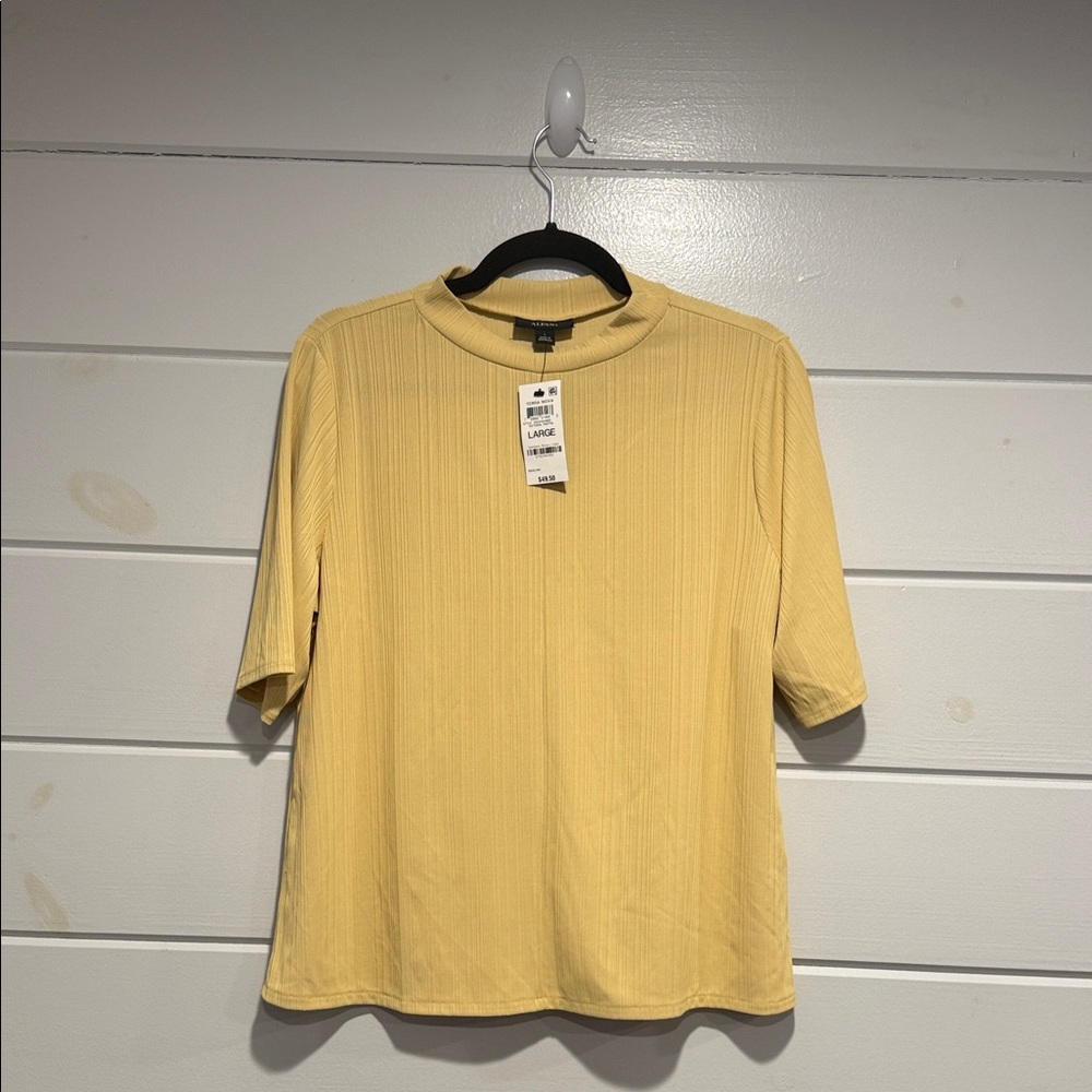 Alfani Short Sleeve Yellow Women's Tee